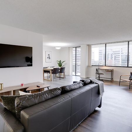 Stay With Style In This Apartment At Crystal City Arlington Exteriör bild