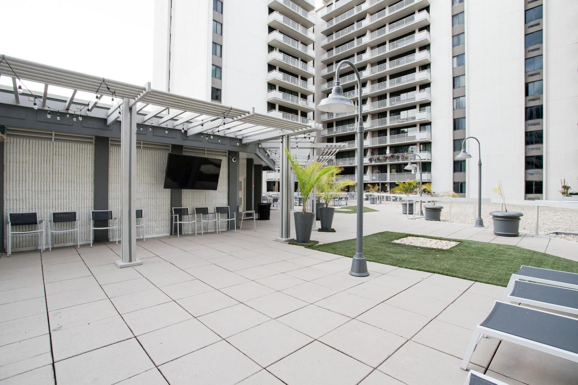 Stay With Style In This Apartment At Crystal City Arlington Exteriör bild