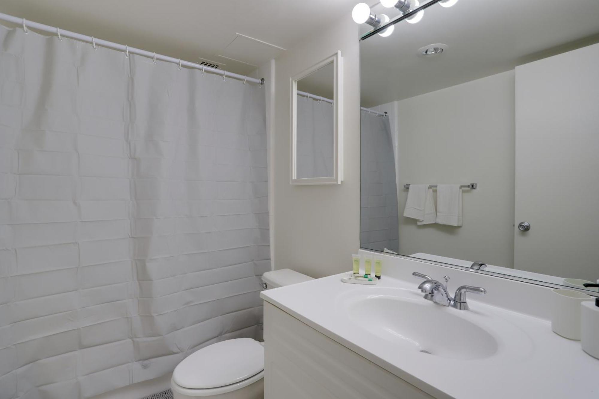 Stay With Style In This Apartment At Crystal City Arlington Exteriör bild